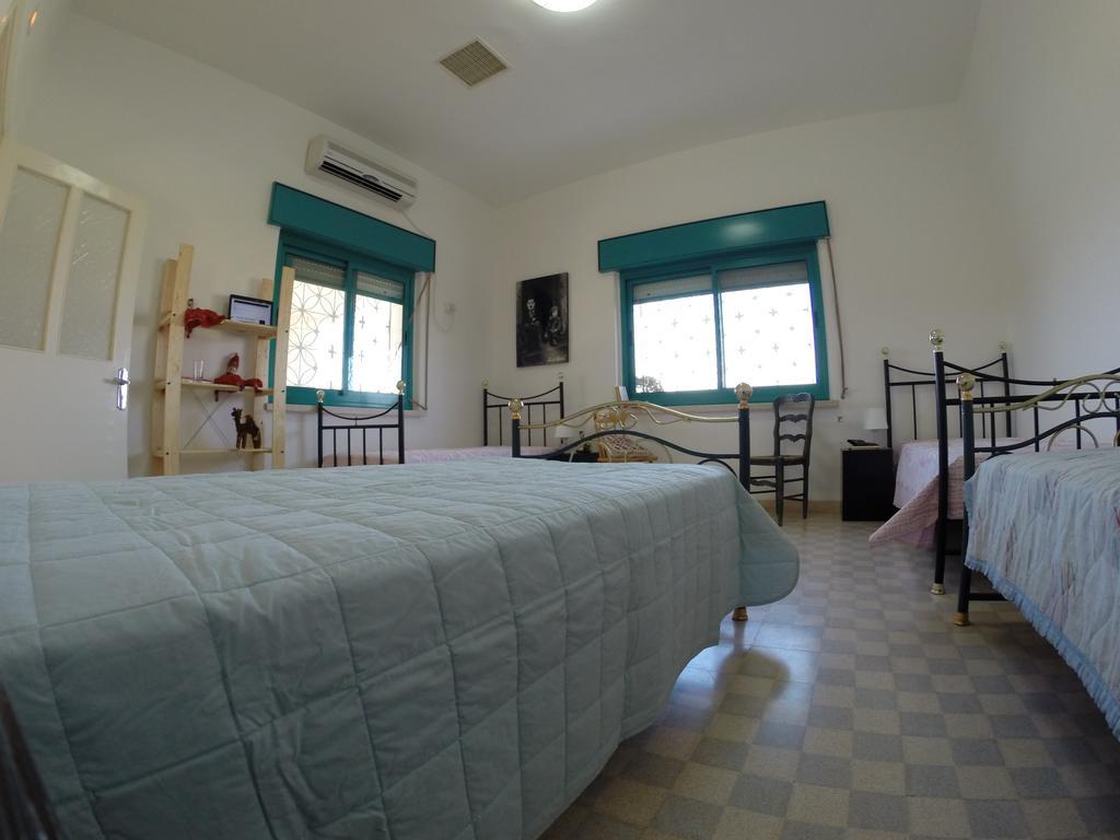 Auberg-Inn Guesthouse Jéricho Chambre photo