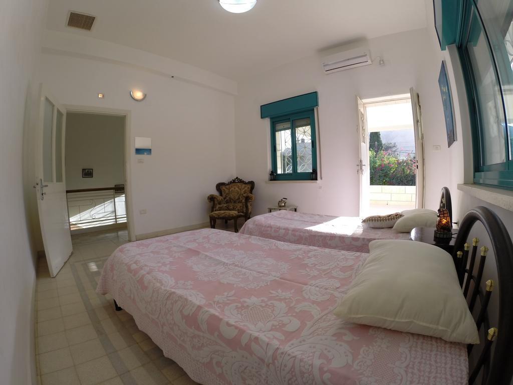 Auberg-Inn Guesthouse Jéricho Chambre photo